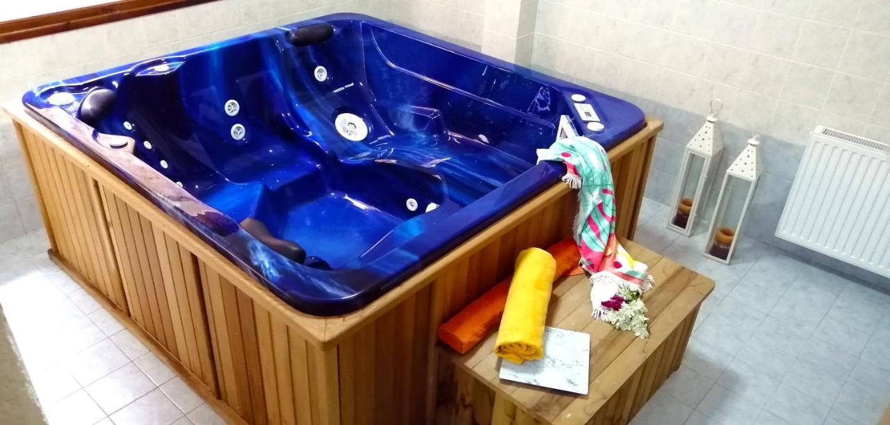 Boutique Hotel Parnassia 阿拉霍瓦 外观 照片