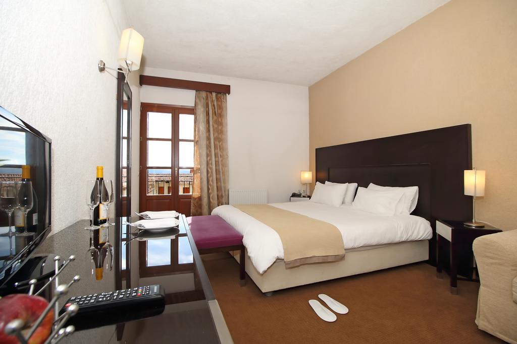 Boutique Hotel Parnassia 阿拉霍瓦 外观 照片